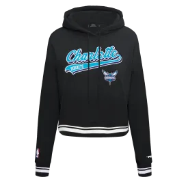 NBA CHARLOTTE HORNETS SCRIPT TAIL WOMEN'S RIB FLC CROPPED PO HOODIE (BLACK)